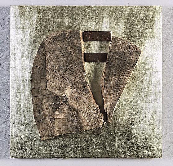 Kunstobjekt: DAD 2019 Weißgold auf Holz, oxidiertes Metall 50x50