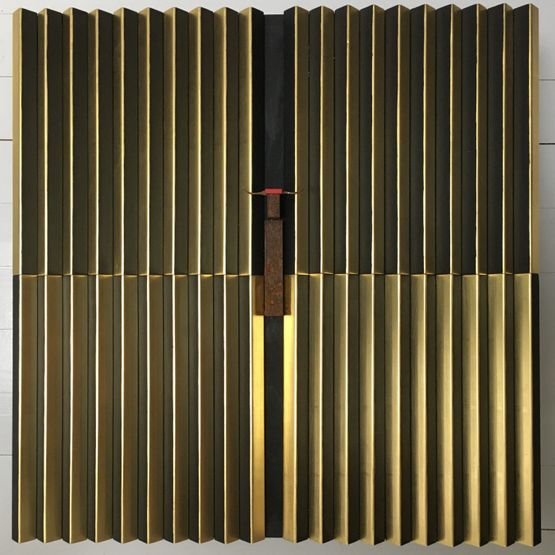 Kunstobjekt: DER WÄCHTER 2020 Orangegold, Acrylfarbe und oxidiertes Metall auf Holz 65x65